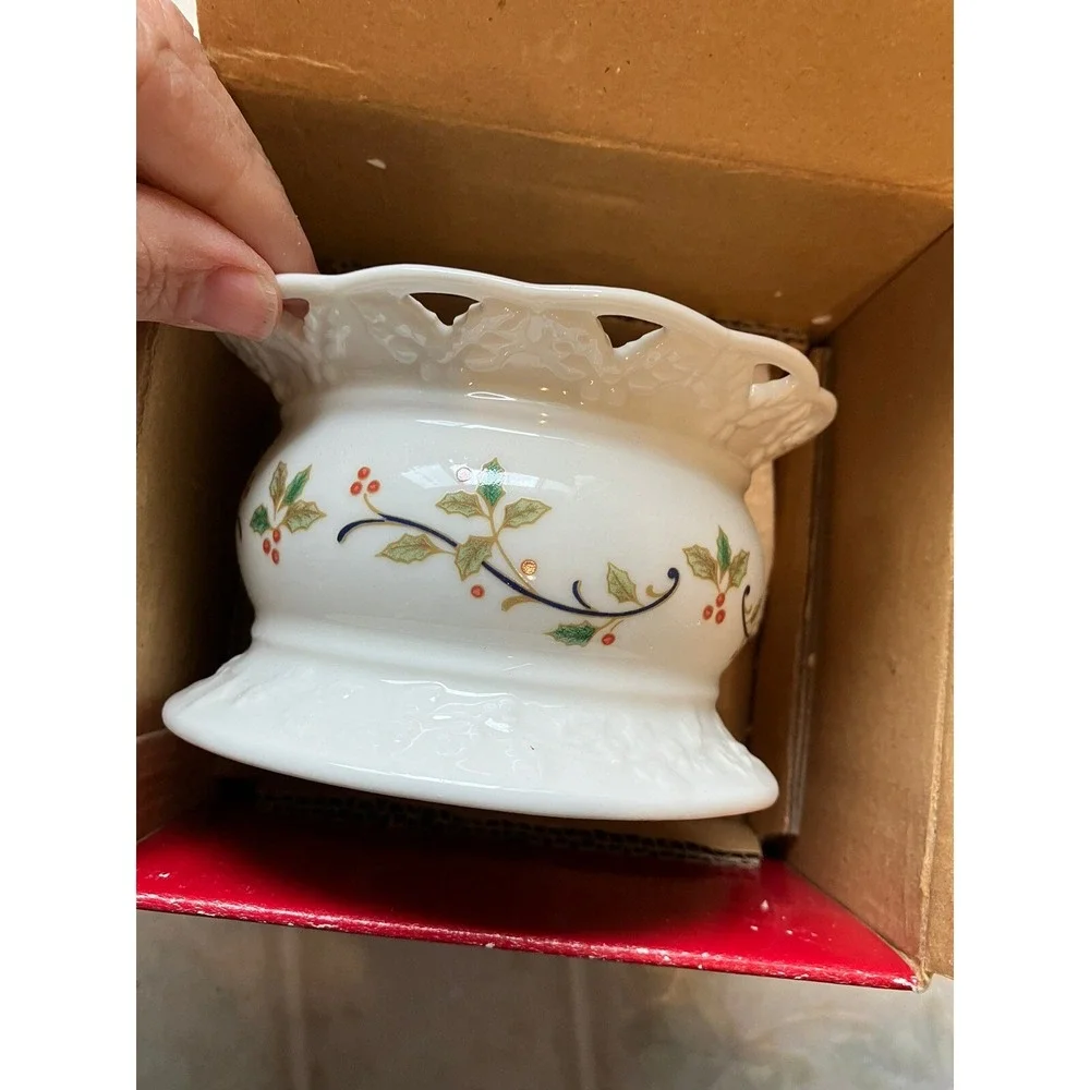 New Mikasa candle Holder china‎ Holiday Lace RL040-101 For Pillar  3